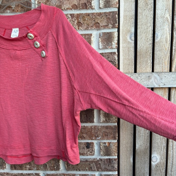 FREE PEOPLE We The Free Womens Dont Forget Me Pullover Shirt in Coral-Size Small - Picture 7 of 9